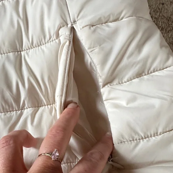 Elegant Women's Cream Puffer Jacket - Picture 7 of 10